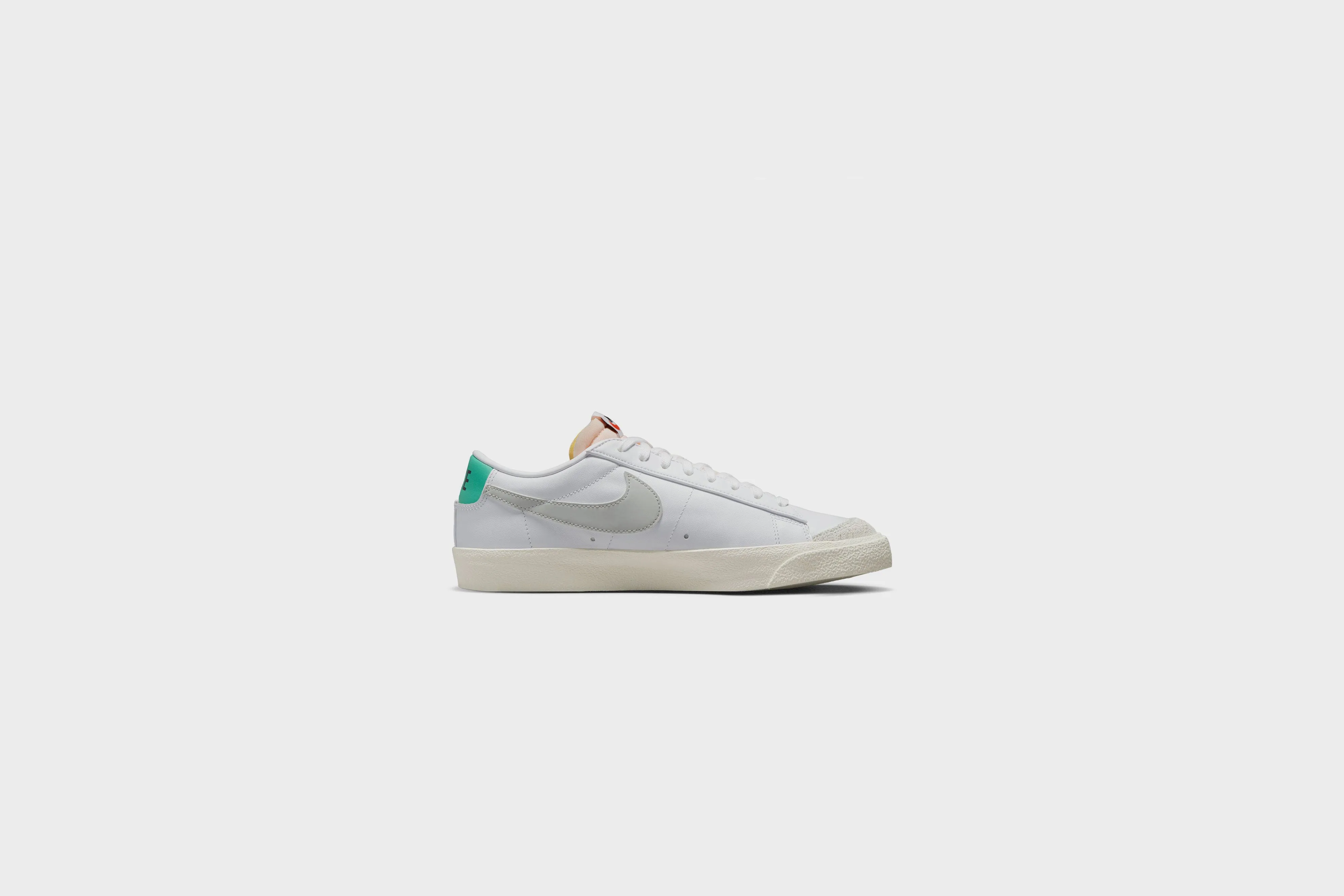 Nike Blazer Low ‘77 VNTG (White/Grey Fog-Light Menta)